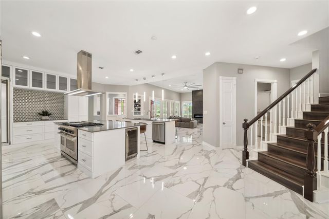 23 Glen Eagles Drive, Sugar Land, TX 77479