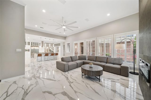 23 Glen Eagles Drive, Sugar Land, TX 77479