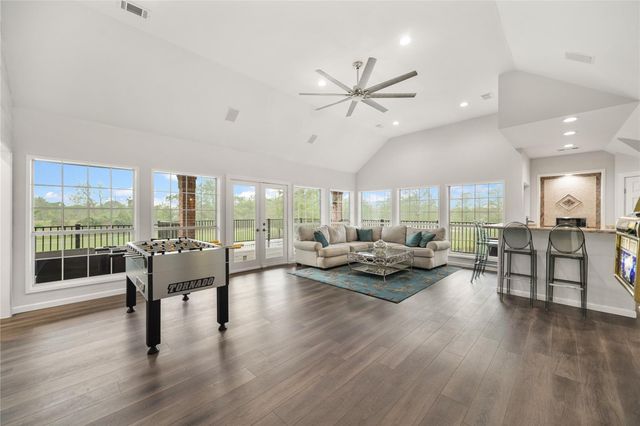 23 Glen Eagles Drive, Sugar Land, TX 77479