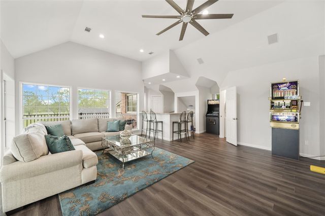 23 Glen Eagles Drive, Sugar Land, TX 77479