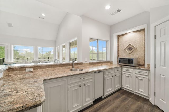 23 Glen Eagles Drive, Sugar Land, TX 77479