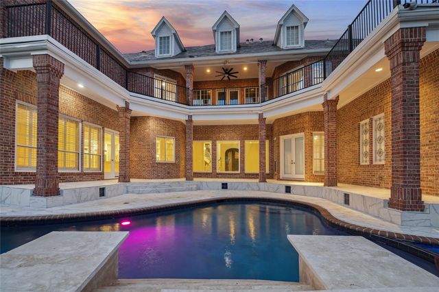 23 Glen Eagles Drive, Sugar Land, TX 77479
