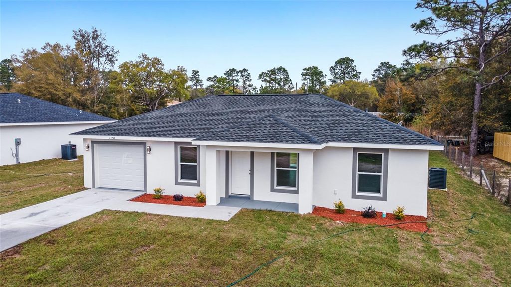 Image 3 of property listing at 24763 NW HIGHVIEW AVENUE, Dunnellon, FL 34431