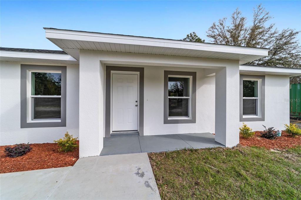 Image 5 of property listing at 24763 NW HIGHVIEW AVENUE, Dunnellon, FL 34431