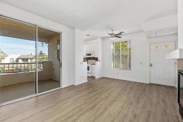 10878 Sabre Hill Dr 294, San Diego, CA 92128