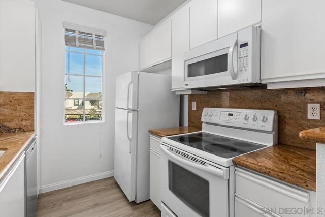 10878 Sabre Hill Dr 294, San Diego, CA 92128