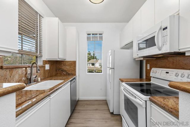 10878 Sabre Hill Dr 294, San Diego, CA 92128