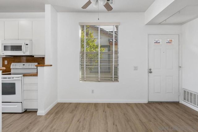 10878 Sabre Hill Dr 294, San Diego, CA 92128