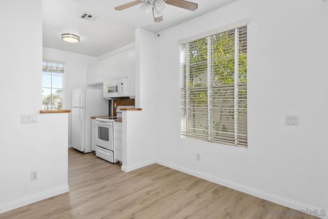 10878 Sabre Hill Dr 294, San Diego, CA 92128