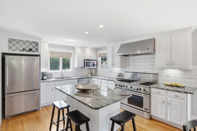 37 Grand St, Canton, MA 02021