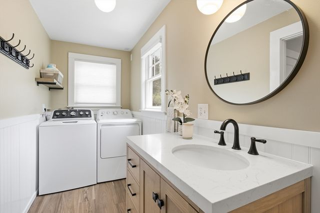 37 Grand St, Canton, MA 02021