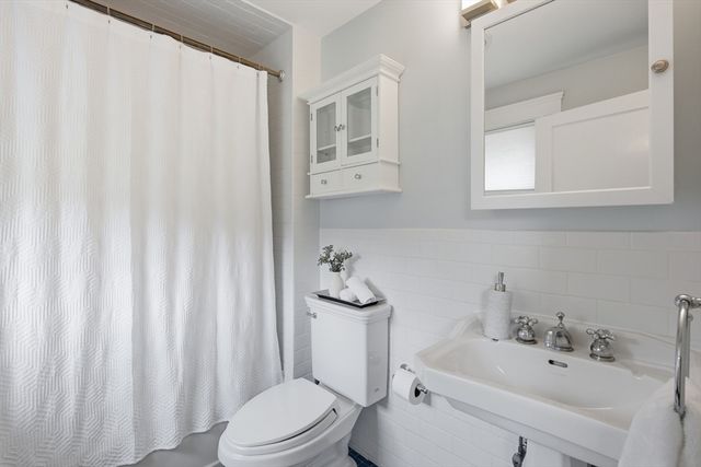 37 Grand St, Canton, MA 02021