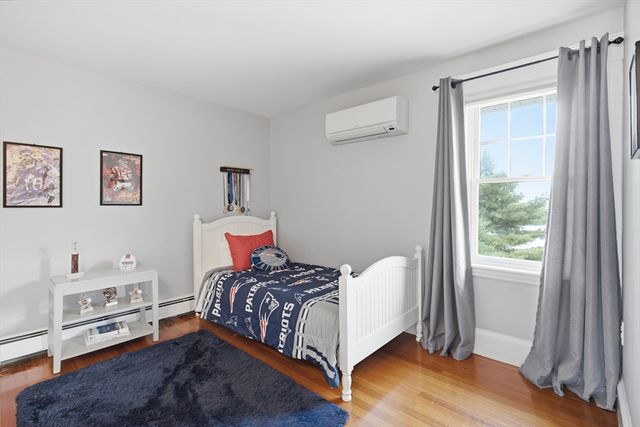 37 Grand St, Canton, MA 02021