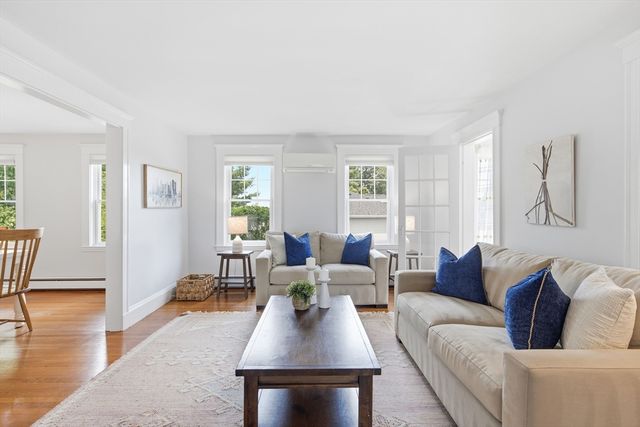 37 Grand St, Canton, MA 02021