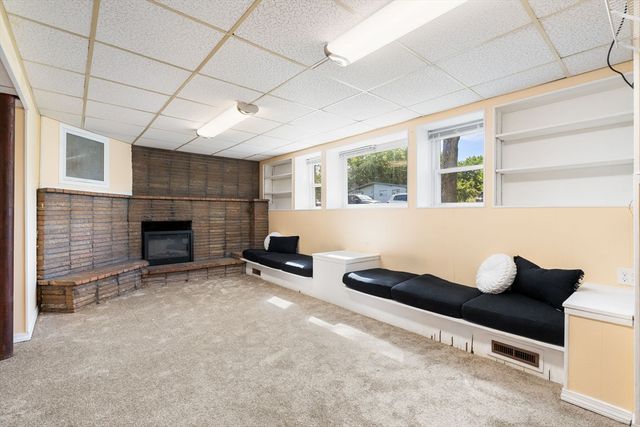 37 Old Coach Rd, Braintree, MA 02184