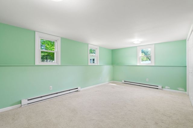 37 Old Coach Rd, Braintree, MA 02184