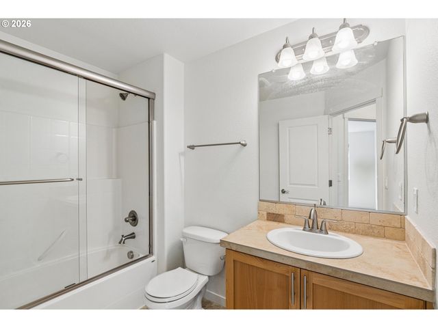 28905 Sw COSTA Cir W, Wilsonville, OR 97070