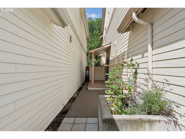 28905 Sw COSTA Cir W, Wilsonville, OR 97070