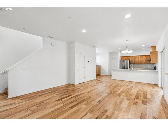 28905 Sw COSTA Cir W, Wilsonville, OR 97070