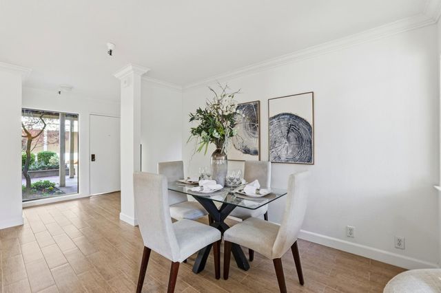 453 Alberto Way D160, Los Gatos, CA 95032