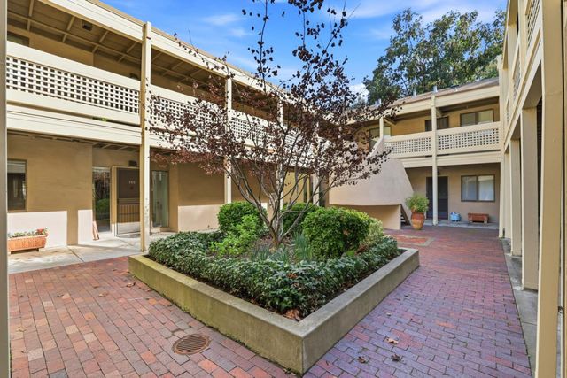 453 Alberto Way D160, Los Gatos, CA 95032