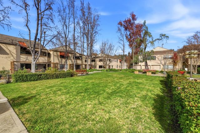 453 Alberto Way D160, Los Gatos, CA 95032