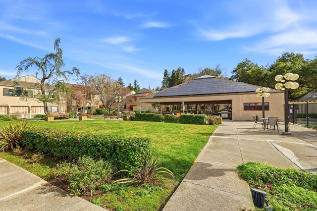 453 Alberto Way D160, Los Gatos, CA 95032