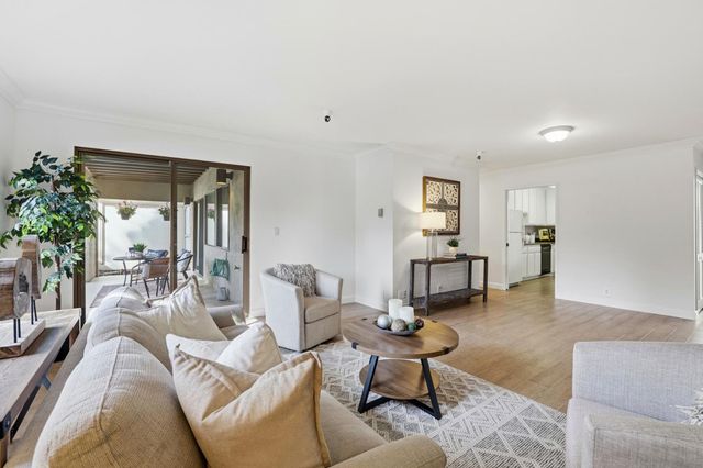 453 Alberto Way D160, Los Gatos, CA 95032