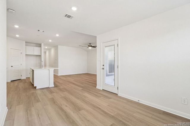 9627 Grand Via Blvd, Converse, TX 78109