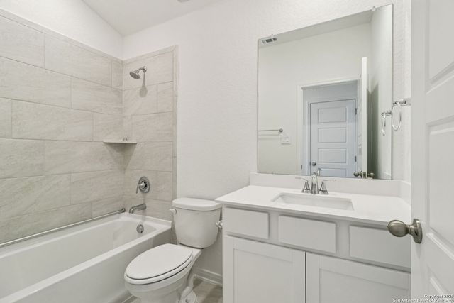 9627 Grand Via Blvd, Converse, TX 78109