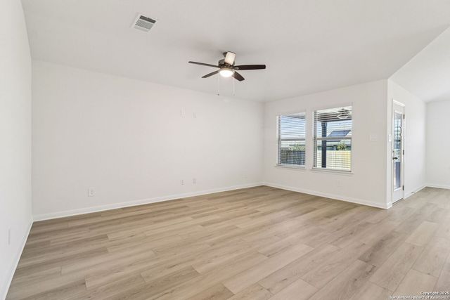 9627 Grand Via Blvd, Converse, TX 78109