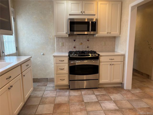 51 Coakley Avenue, Harrison, NY 10528