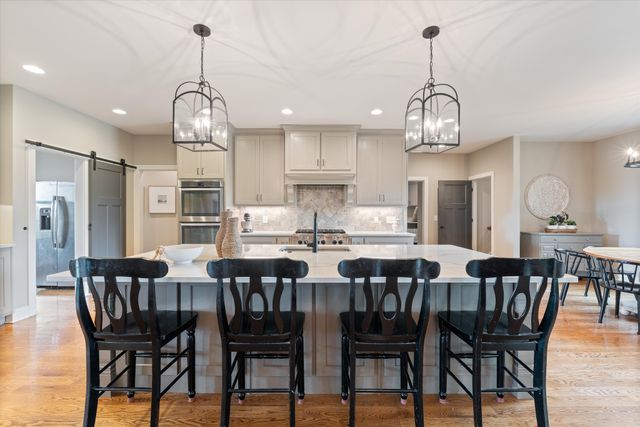 1135D Center Point Rd, Hendersonville, TN 37075