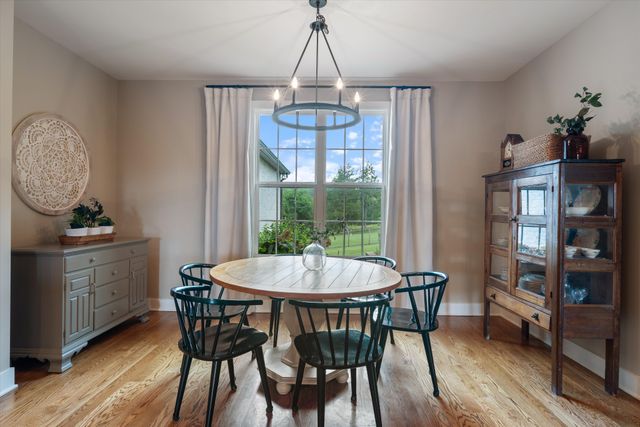 1135D Center Point Rd, Hendersonville, TN 37075