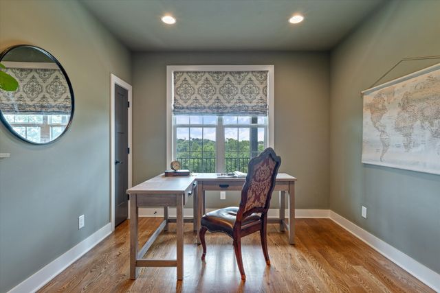 1135D Center Point Rd, Hendersonville, TN 37075