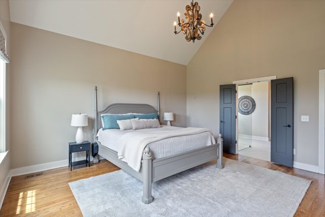 1135D Center Point Rd, Hendersonville, TN 37075