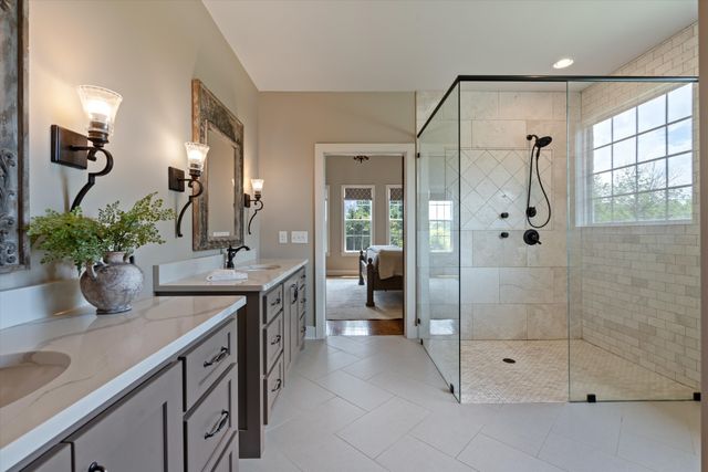 1135D Center Point Rd, Hendersonville, TN 37075