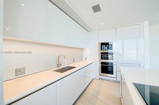 18975 Collins Ave 2205, Sunny Isles Beach, FL 33160