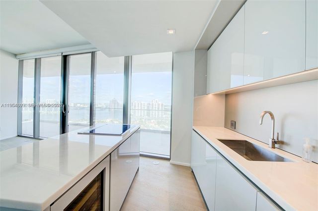 18975 Collins Ave 2205, Sunny Isles Beach, FL 33160