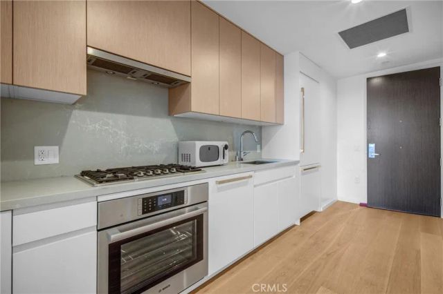 877 Francisco Street 1818, Los Angeles, CA 90017
