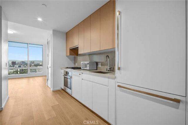 877 Francisco Street 1818, Los Angeles, CA 90017