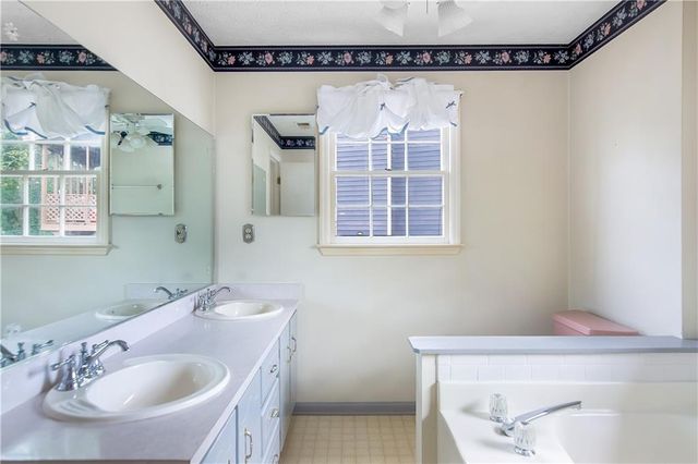 4926 Shallow Ridge NE Road, Kennesaw, GA 30144