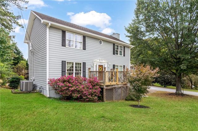 4926 Shallow Ridge NE Road, Kennesaw, GA 30144