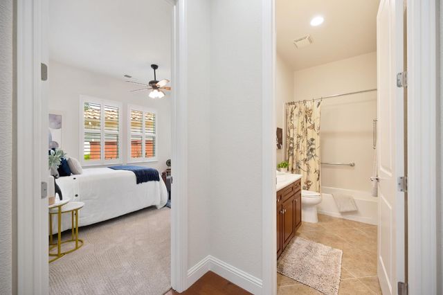 2128 Land End Loop, Roseville, CA 95747