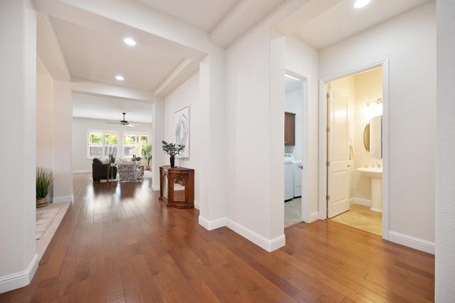 2128 Land End Loop, Roseville, CA 95747