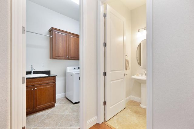 2128 Land End Loop, Roseville, CA 95747