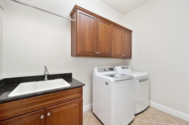 2128 Land End Loop, Roseville, CA 95747