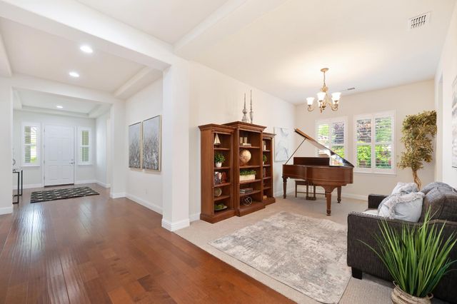 2128 Land End Loop, Roseville, CA 95747