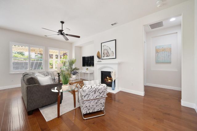 2128 Land End Loop, Roseville, CA 95747