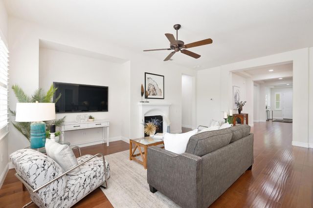 2128 Land End Loop, Roseville, CA 95747